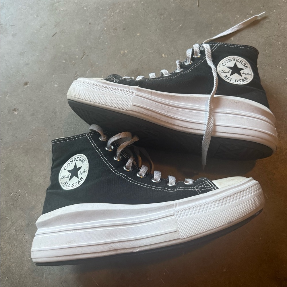 Black platform converse women’s